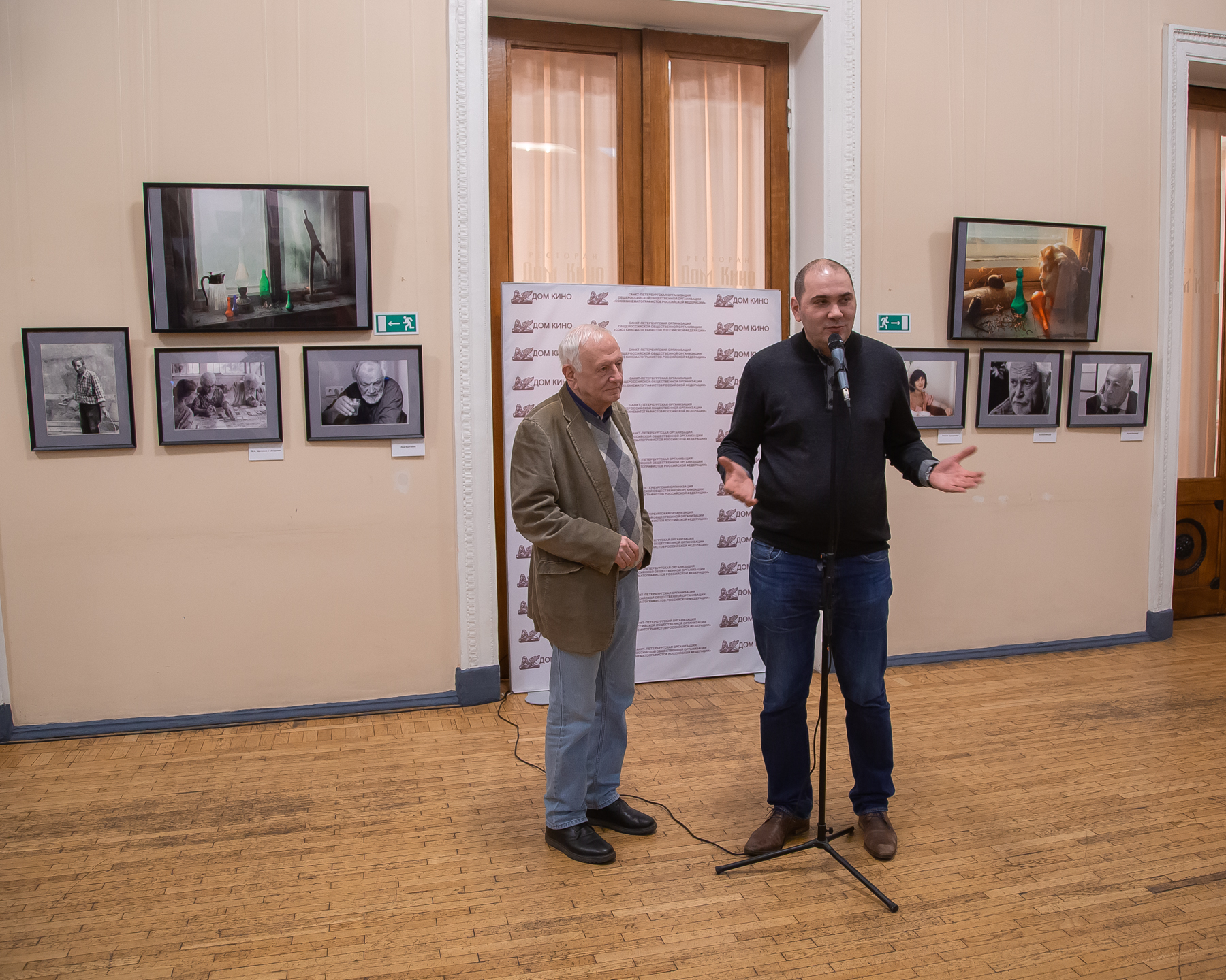 В Доме кино открылась персональная выставка Дмитрия Долинина